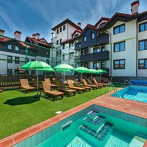 מלון דירות 7 Pools Boutique, בנסקו
